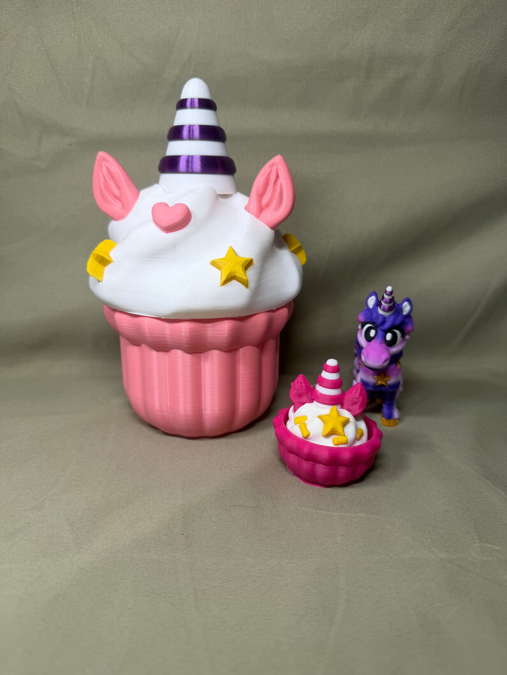 Cupcake Unicorn Playset with Cupcake Clicker