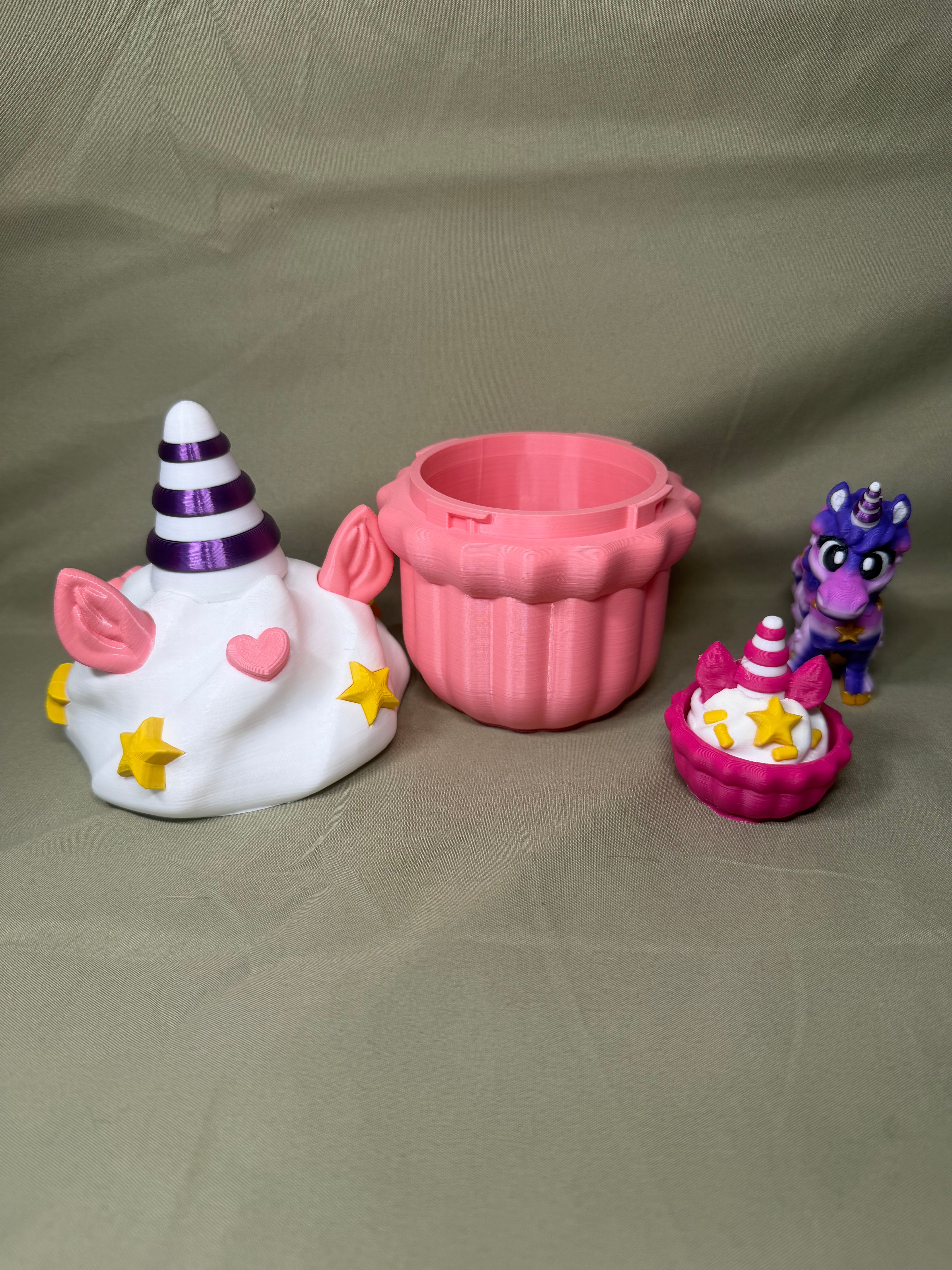 Cupcake Unicorn Playset with Cupcake Clicker